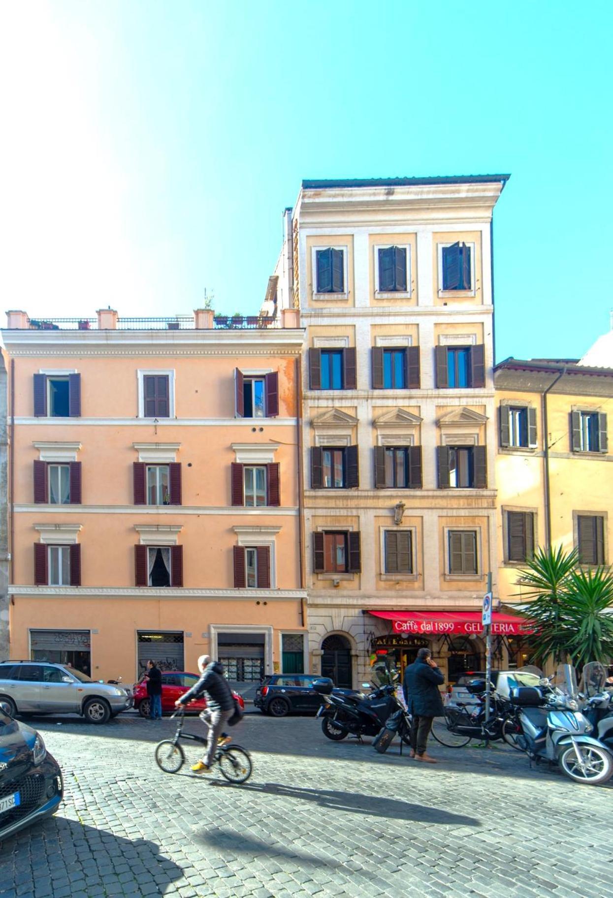 Apartment Saint Louis Penthouse, Cozy Little Next To Pantheon Rom