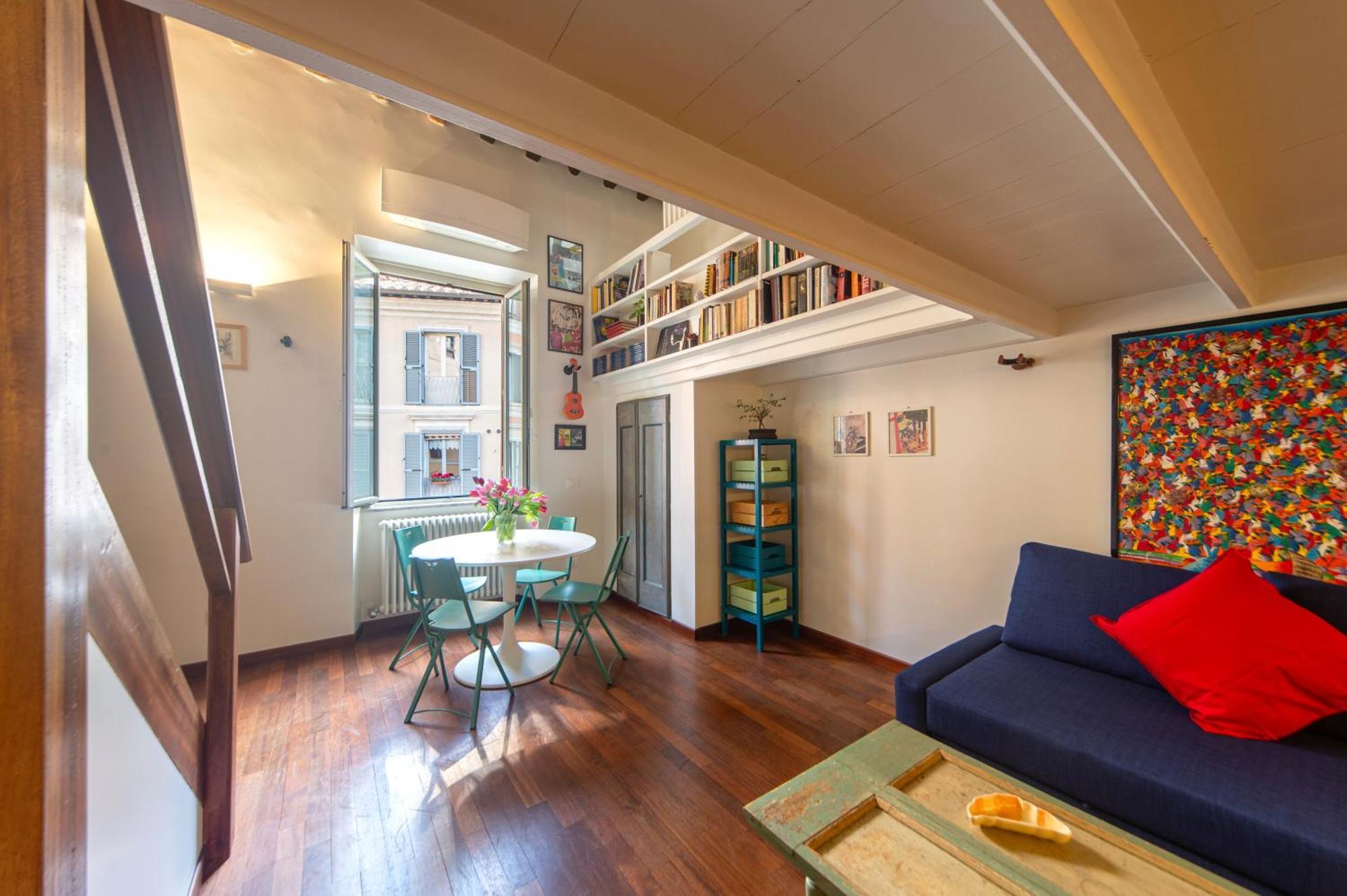 Apartment Saint Louis Penthouse, Cozy Little Next To Pantheon Rom